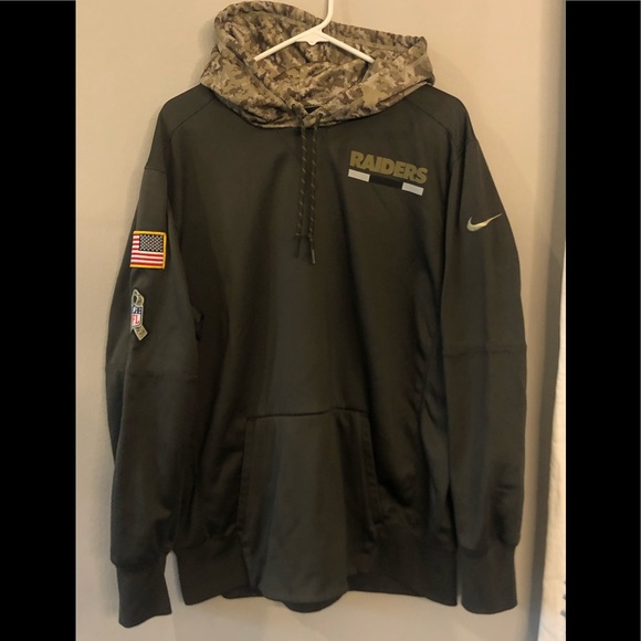 raiders salute to service sweatshirt